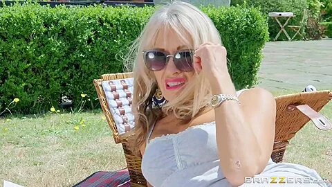 Irl Barbie Kimmy Grangers Huge Facial