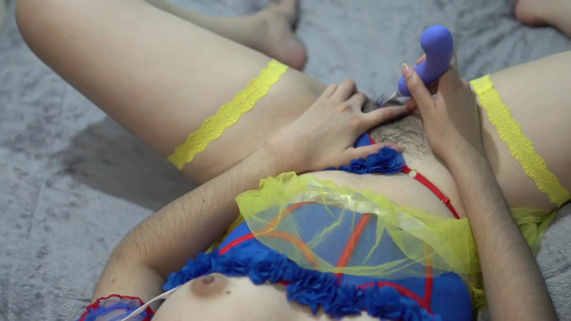 Princess Masturbates And Ends Up Wet From Of Squirt - Snow White