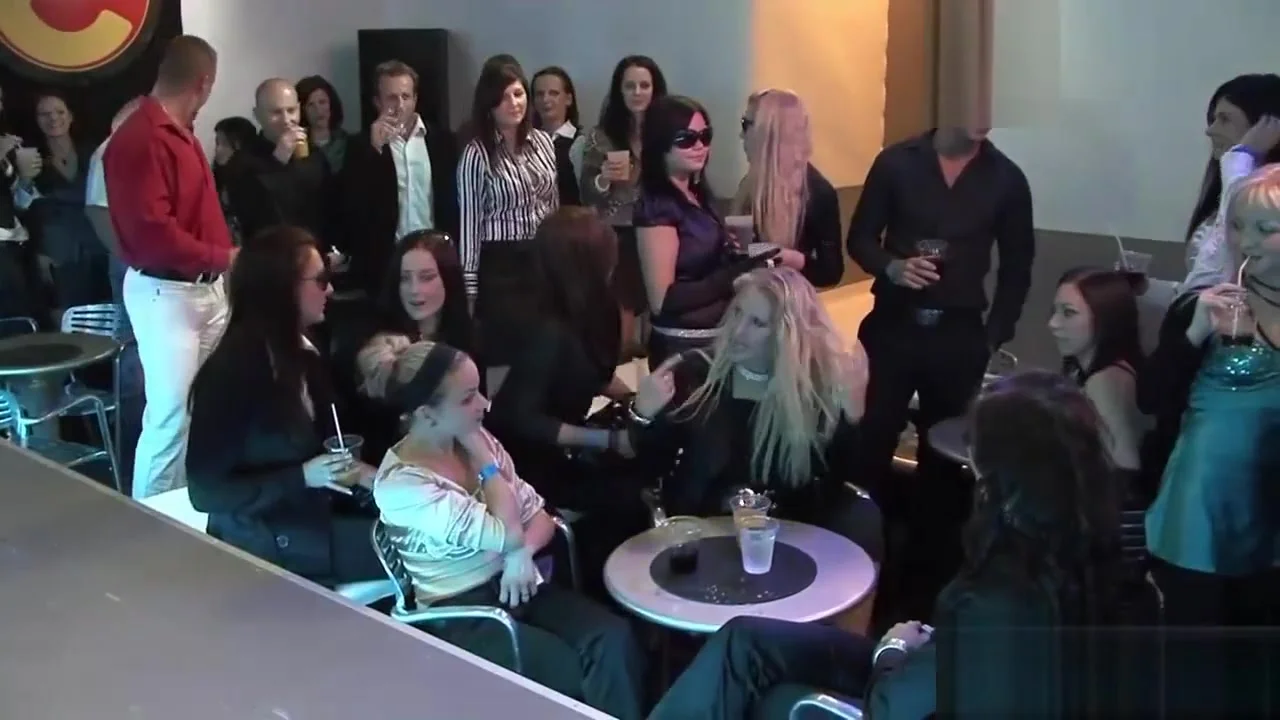 Lovely Bombshells Pleasure Boners At The Club