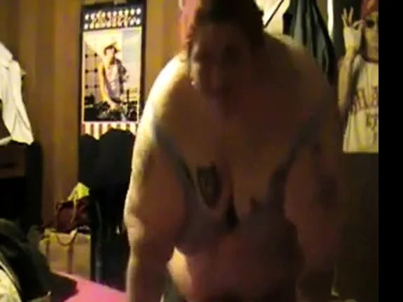 ssbbw shows belly and body