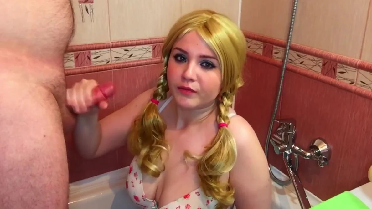 I Sucked A Delicious Cock In The Bathroom