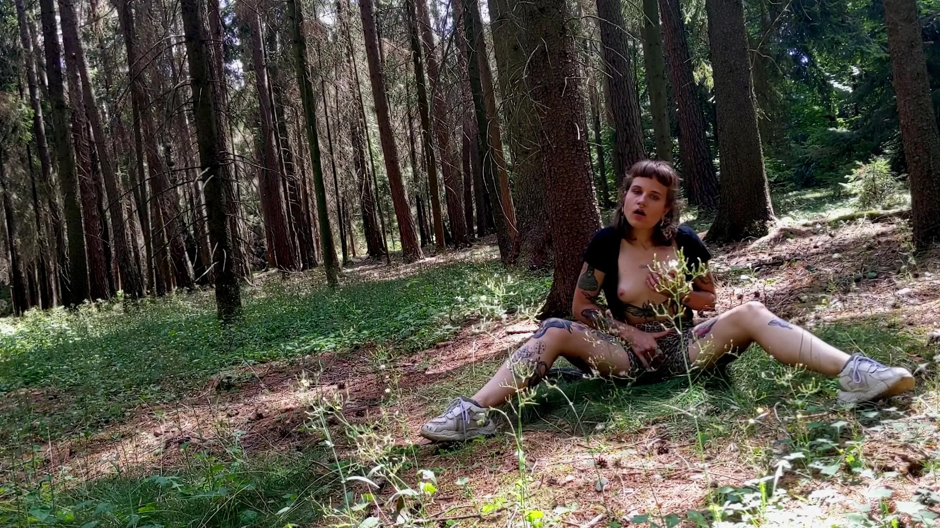 You Sneak On A Stranger And Watch Her Masturbate Outdoor