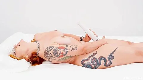 Emma Magnolia In Solo Perfect Orgasm From Juicy