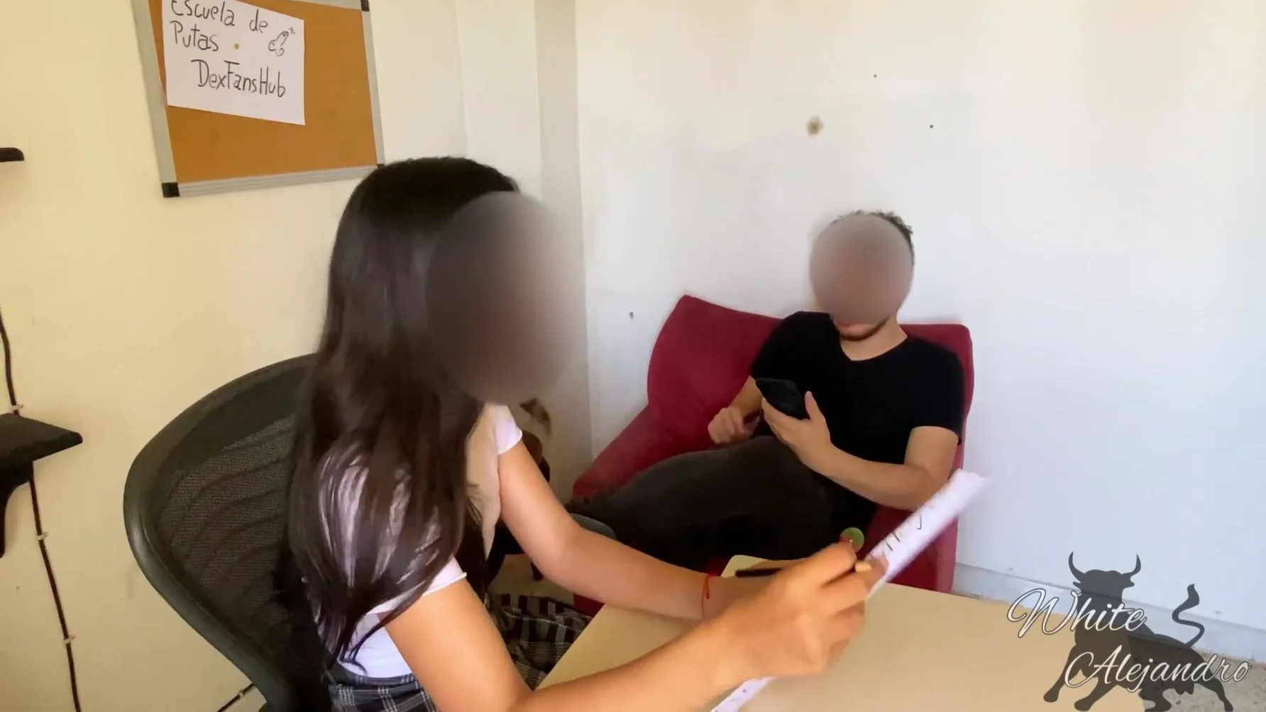 student 18+ Gives Her Pussy To The Teacher So As Not To Fail - Arantxawhite