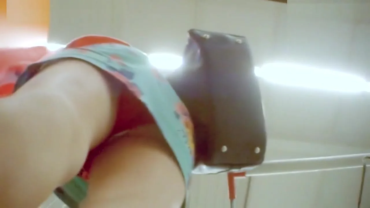 Amateur Upskirt Video With Blond Wearing Pink Jacket