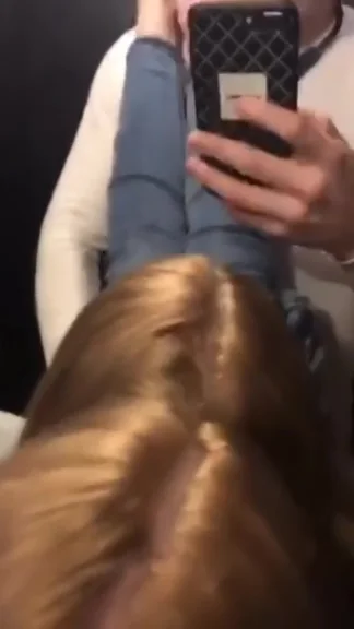 Russian Girl Fucked In A Clubs Toilet On Periscope