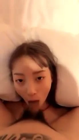 Cute Chinese Girl Gets Her Fat Pussy Licked and Creampied