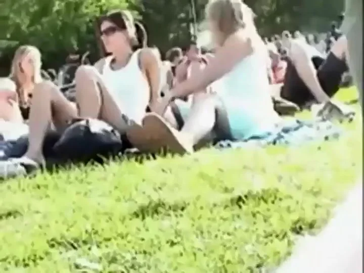 Neatly trimmed pussy caught in the park