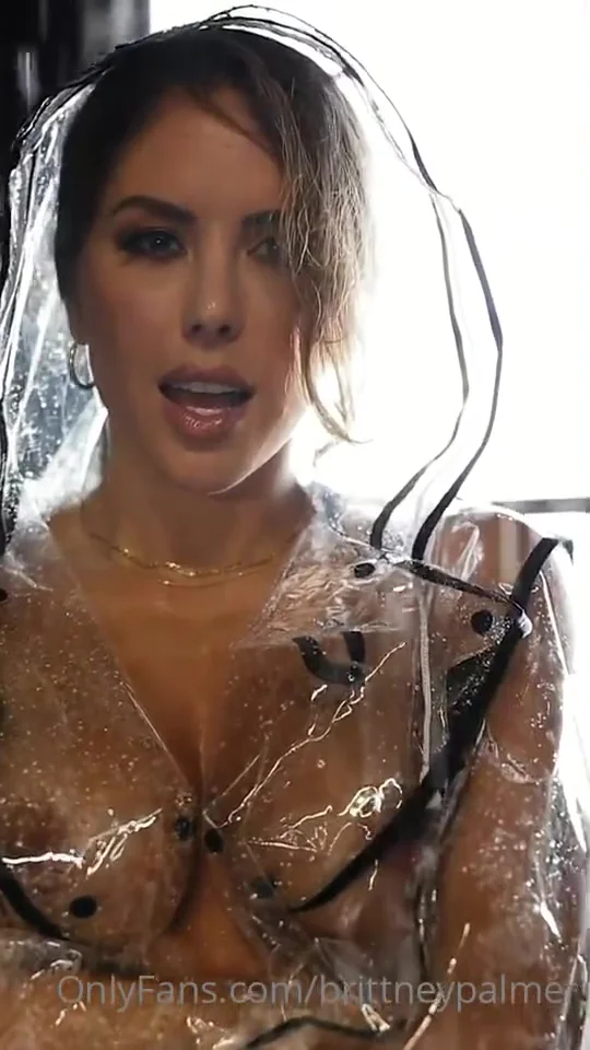 Nude Raincoat Teasing Video Leaked