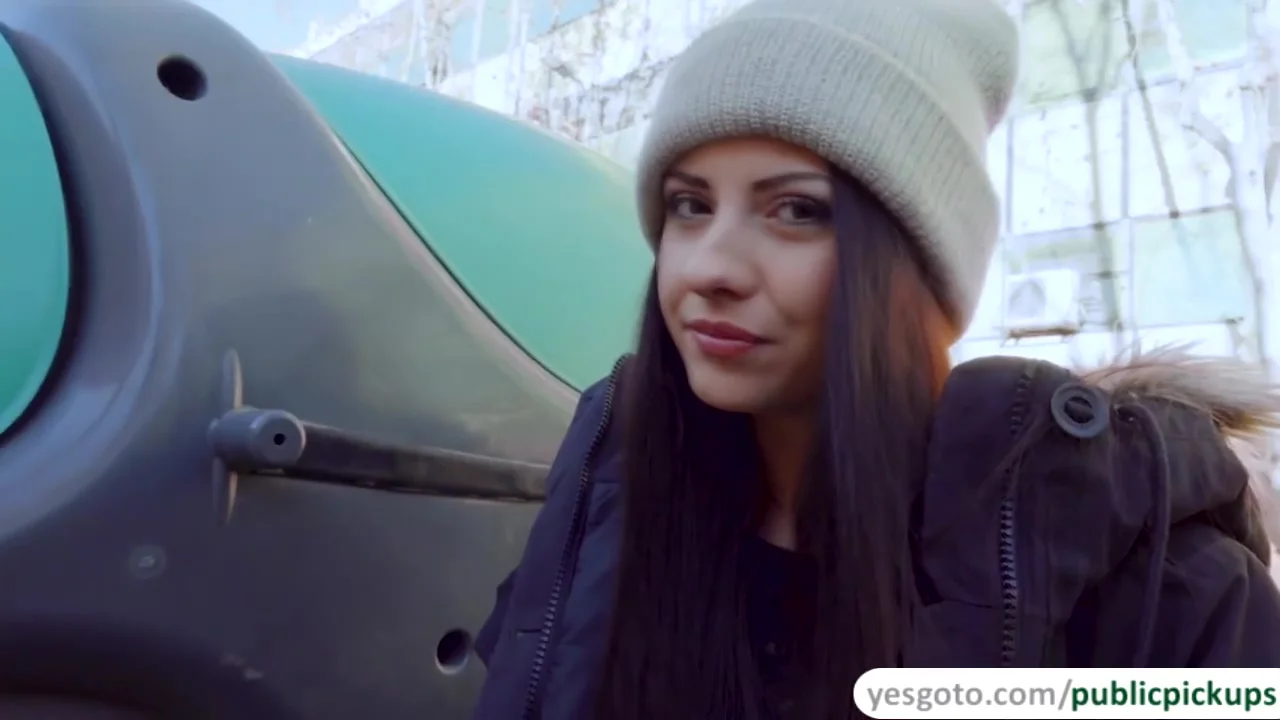 Rebecca Volpetti In Takes Up A Strangers Money For Public