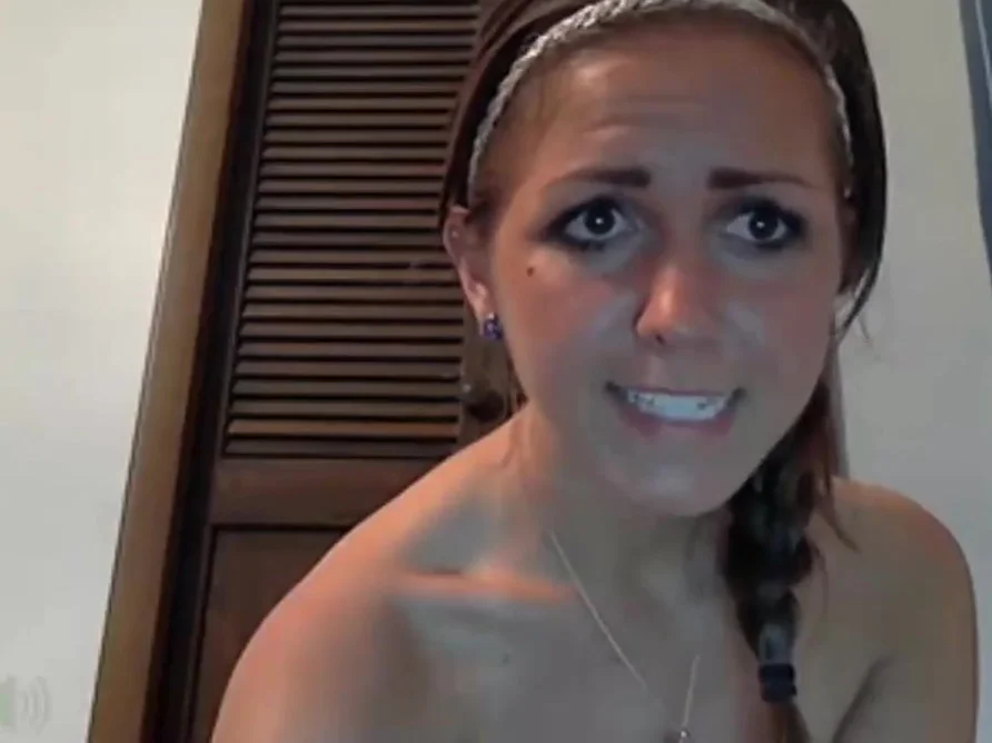 JuliaGlenning awesome squirt cumshow