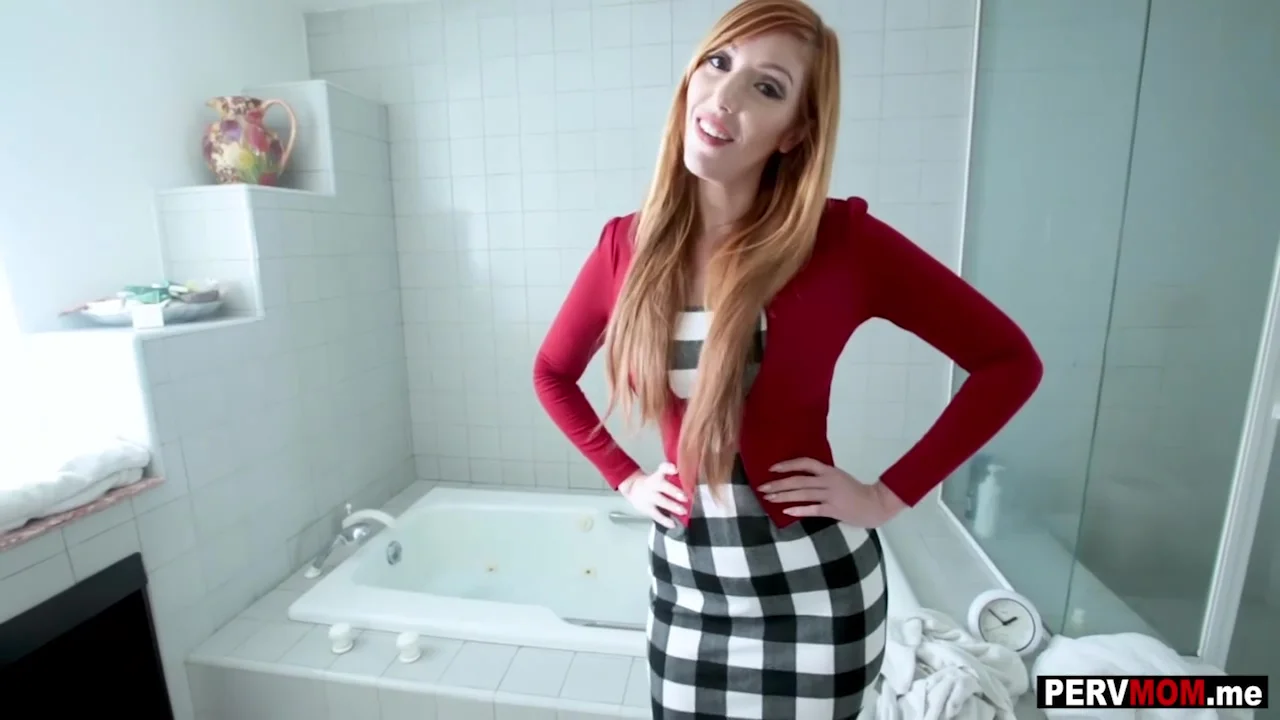 My Milf Stepmom With Big Tits Gave Me Incredible Head - Lauren Phillips