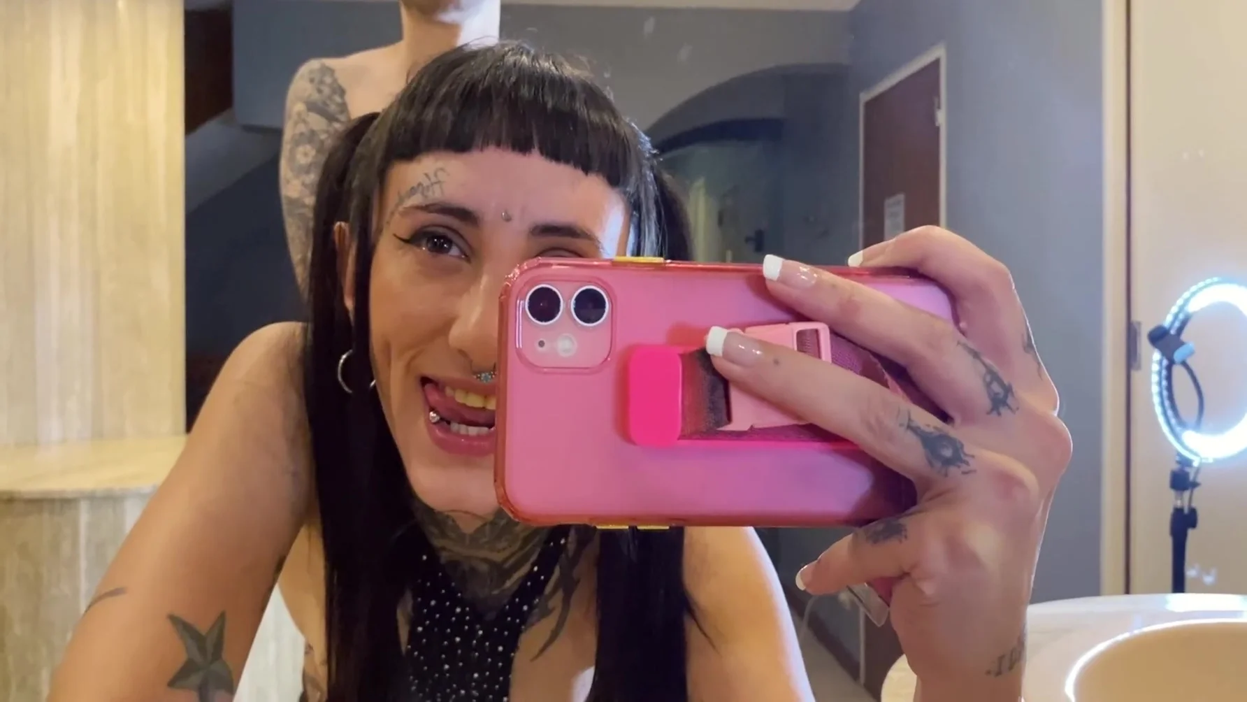 I Fucked A Fan And Got A Creampie - Samisamsx