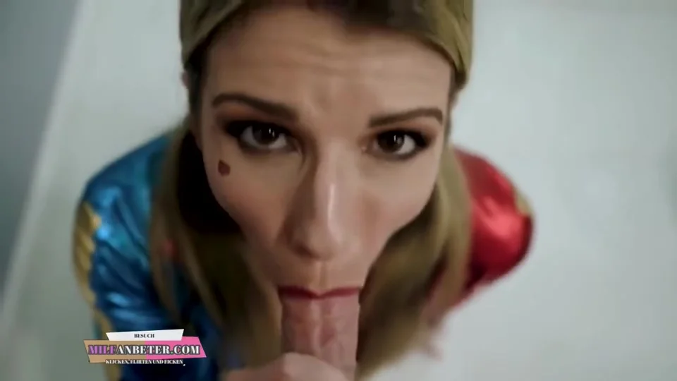 Hot Cosplay Harley Quinn Blows Veiny Dick