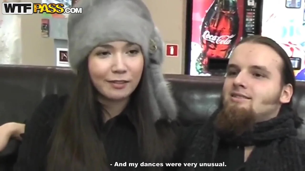 First date with amazing and hot amateur couple