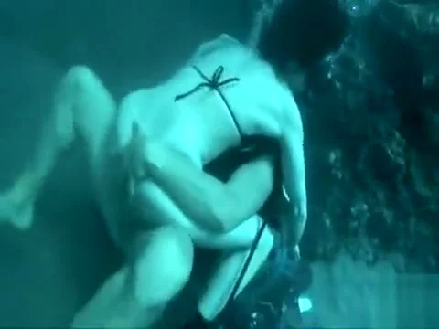 Scuba diving couple fucks in the ocean