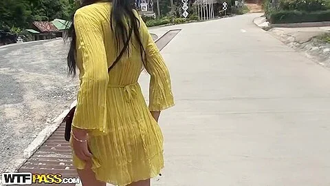 Bella Margo in sex on the beach video with a slut masturbating