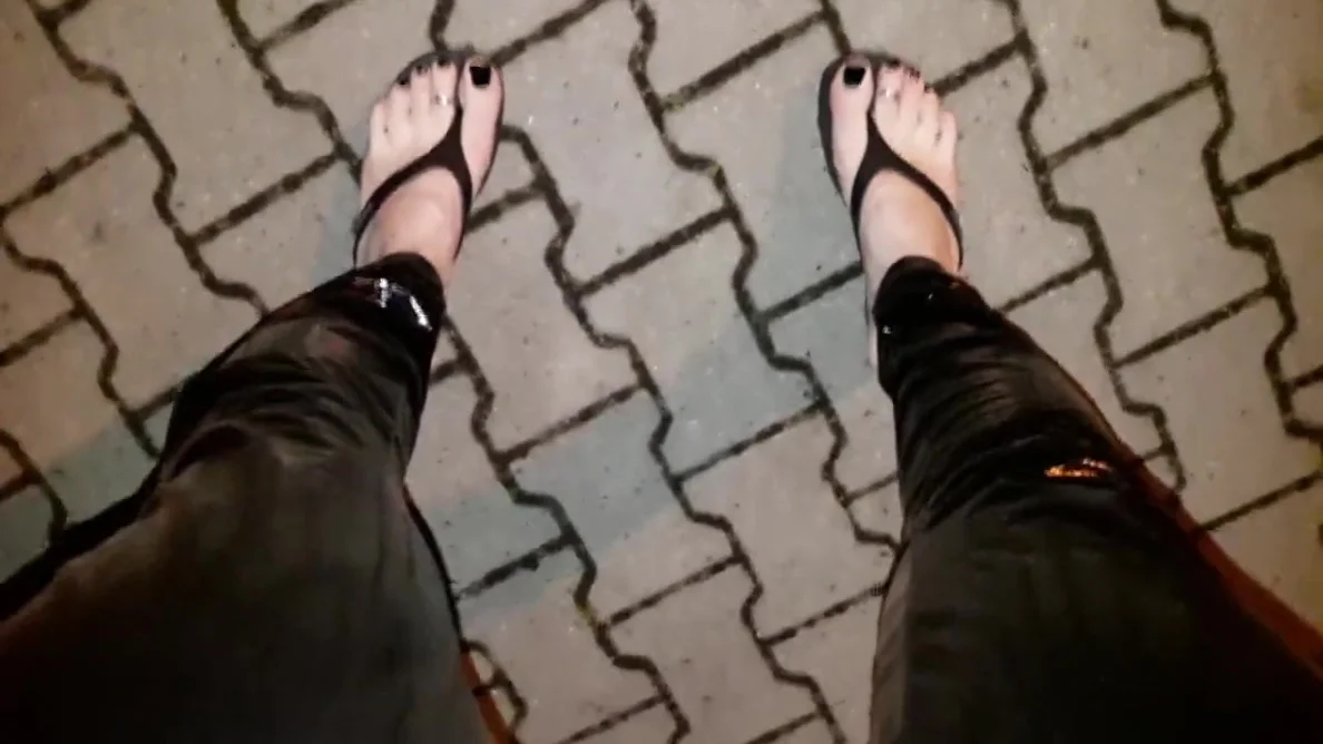 Flip Flops And Latex Leggings In Public
