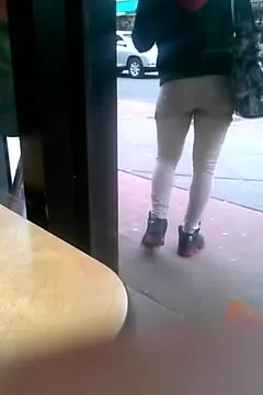 Khaki pants booty 1