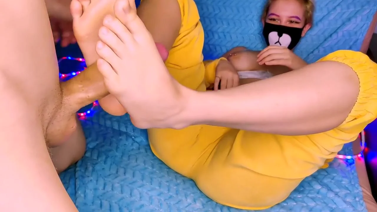You Must See This Footjob From Elegant Cute Babe