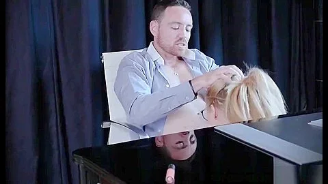Alexa Grace Fucks Her Boss To Get Off The Hook
