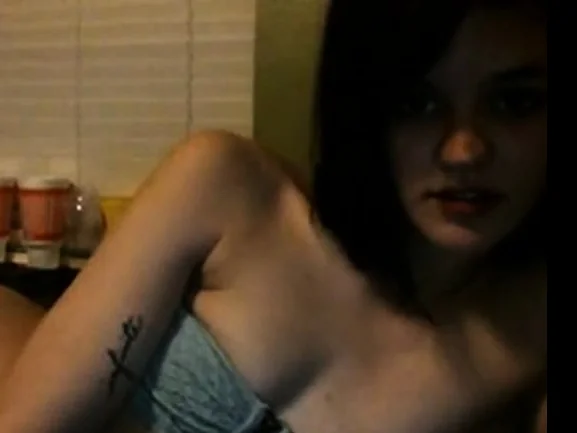 teen bating on cam