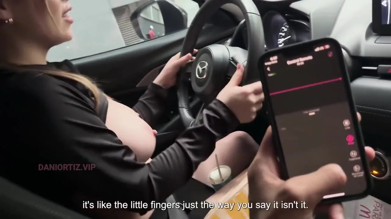 Dani Ortiz Drives His Car While His Vagina Vibrates Inedito With Tetas Grandes