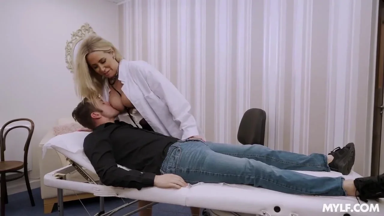 Karlie Simon - The Doctor Will Suck Your Cum Now