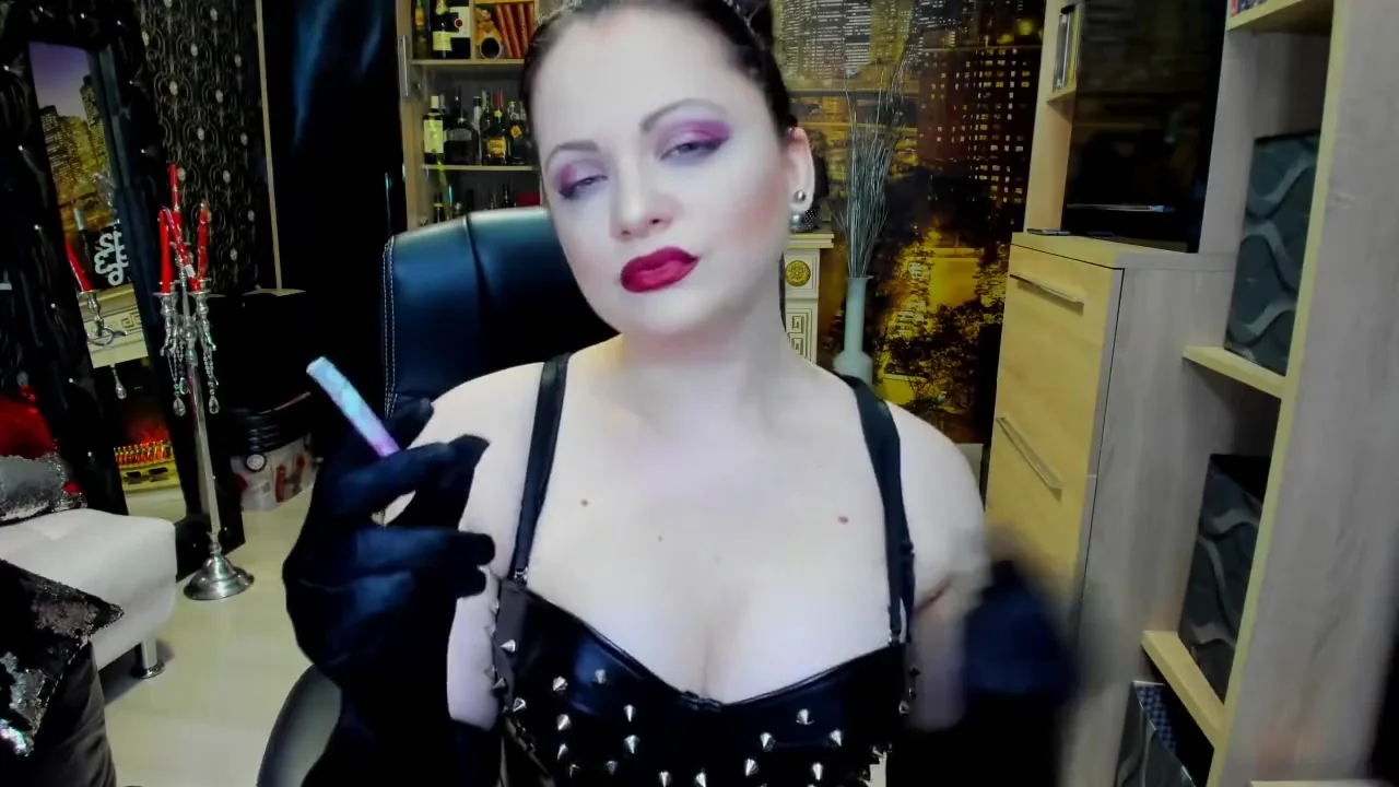 intox-sniff lipstick-stain on the cigarettes-cigarette dangle-joi