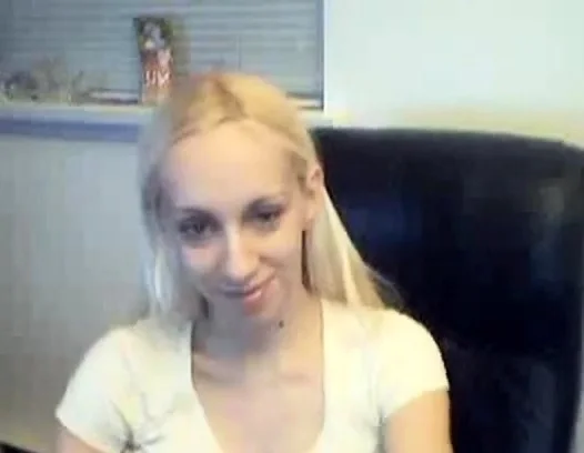 Apregnant with big boobs, brown areolas at webcam (MrNo)