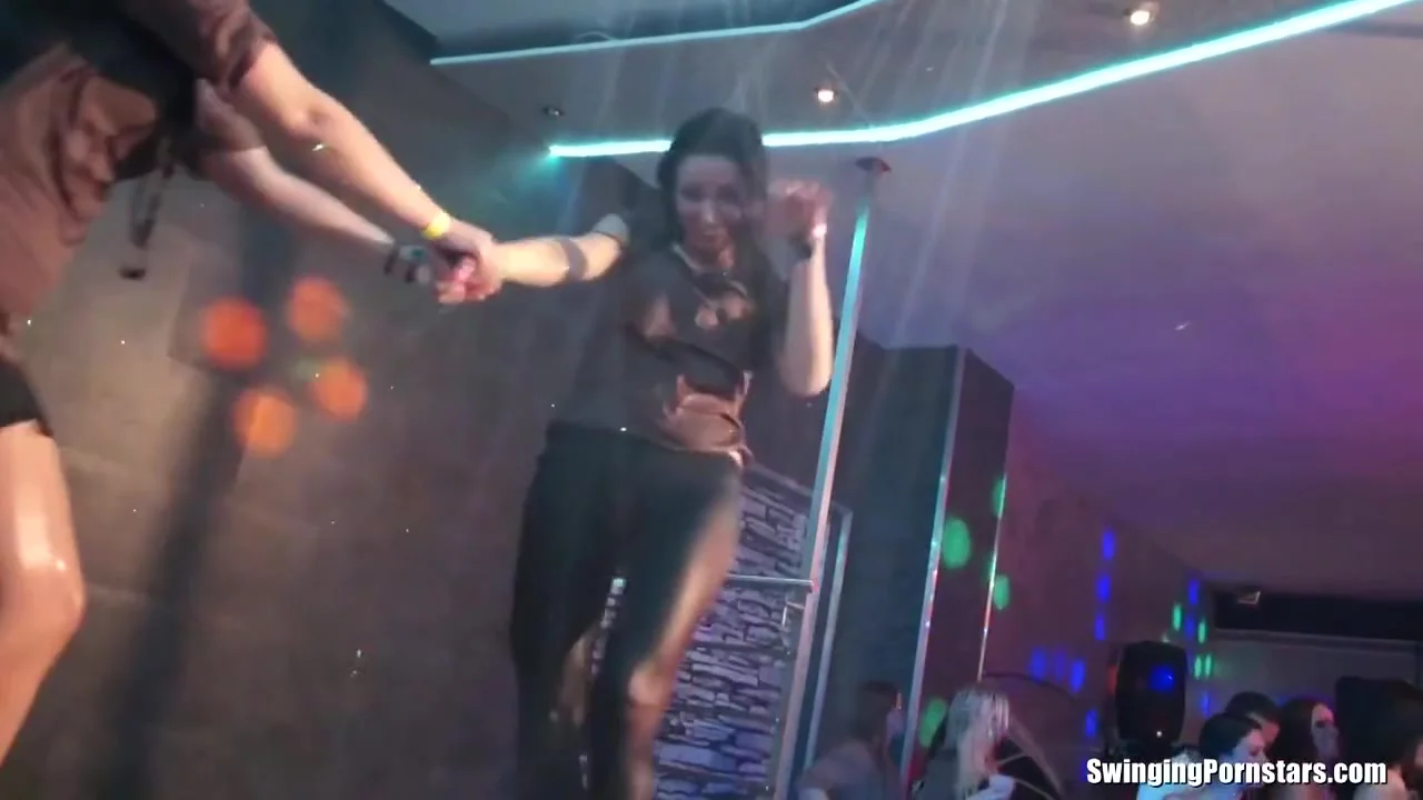 Party Lesbians Are Fucked In Sex Orgy