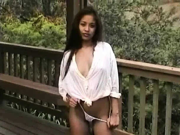 Rachel shows her butt and poses in her lingerie out on the deck