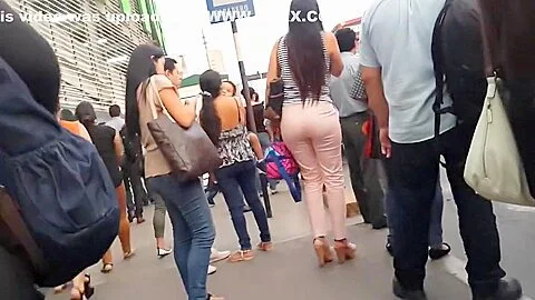 SEXY junior LOOKING FOR BUS