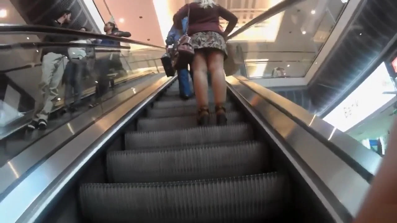 I got a sneaky peek underneath a blonde's skirt