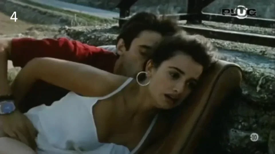 Mainstream Actresses Nude Scenes