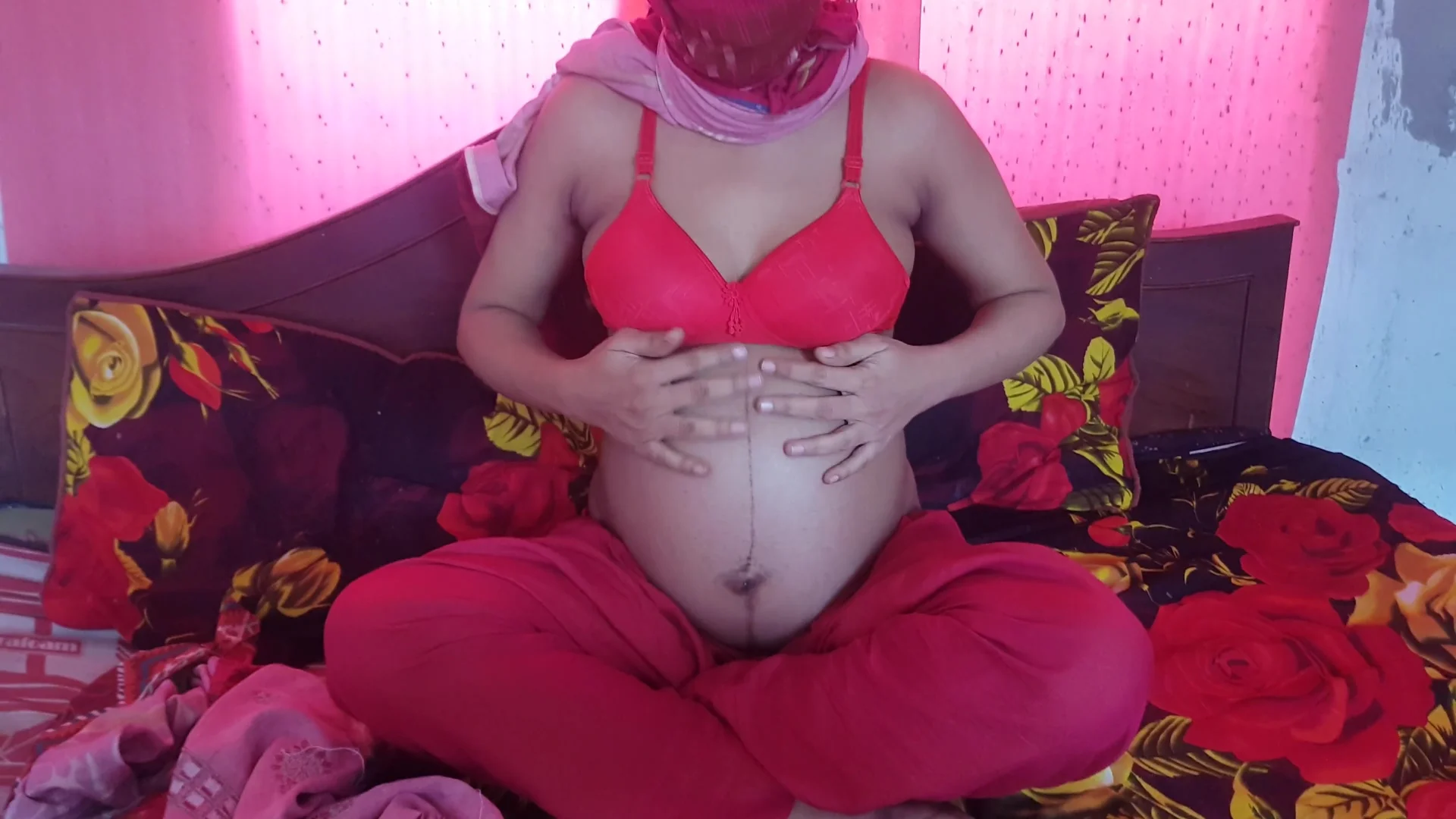 Hot Women In Islamia University Fingering Show Ass