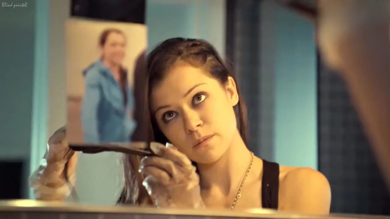 Orphan Black S01E01 (2013) Tatiana Maslany