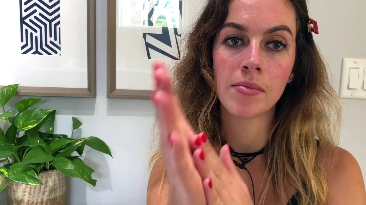 Miss Bell Asmr - 10 September 2021 - I Give You A Massage