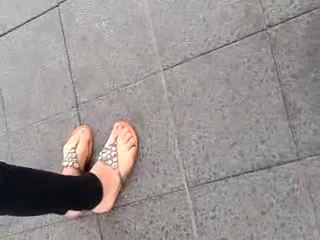 Public Feet 67