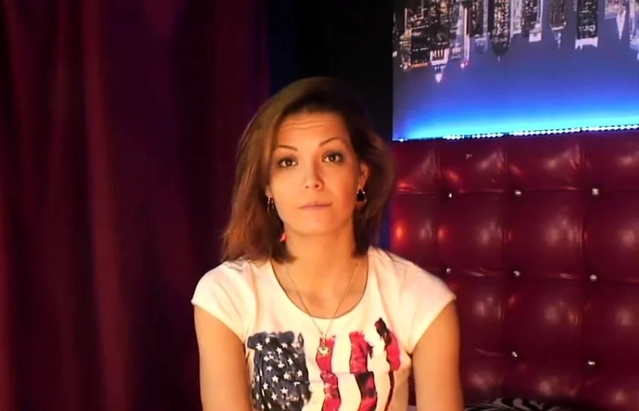 Beautiful Russian amateur babe on webcam chats with fans