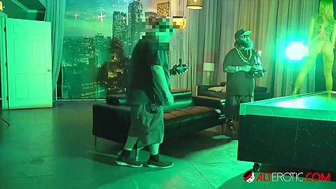 Kali Roses In Ho Hunters - Haunted Strip Club With