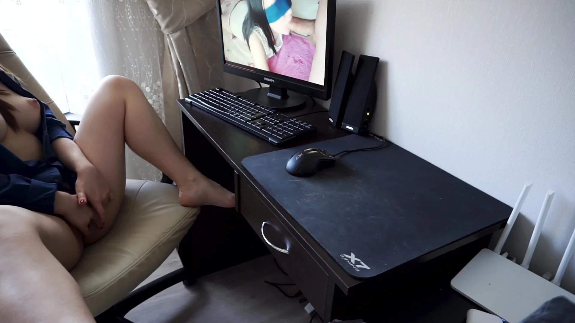 Found Deepthroat Porn On Step Brothers Computer Could Not Resist And Cum