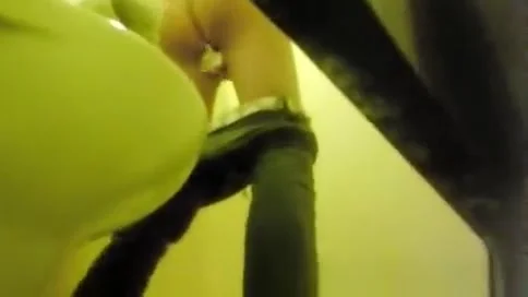 Toilet - Girl Caught in Peeingaction