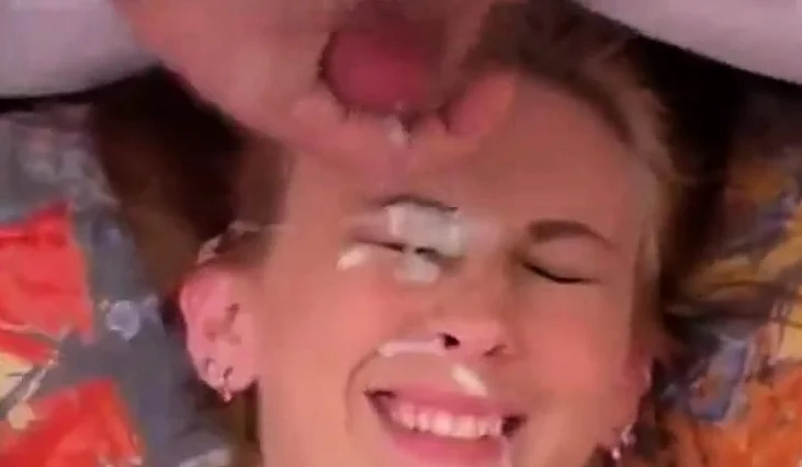 Very cute bukkake (multiple facial)