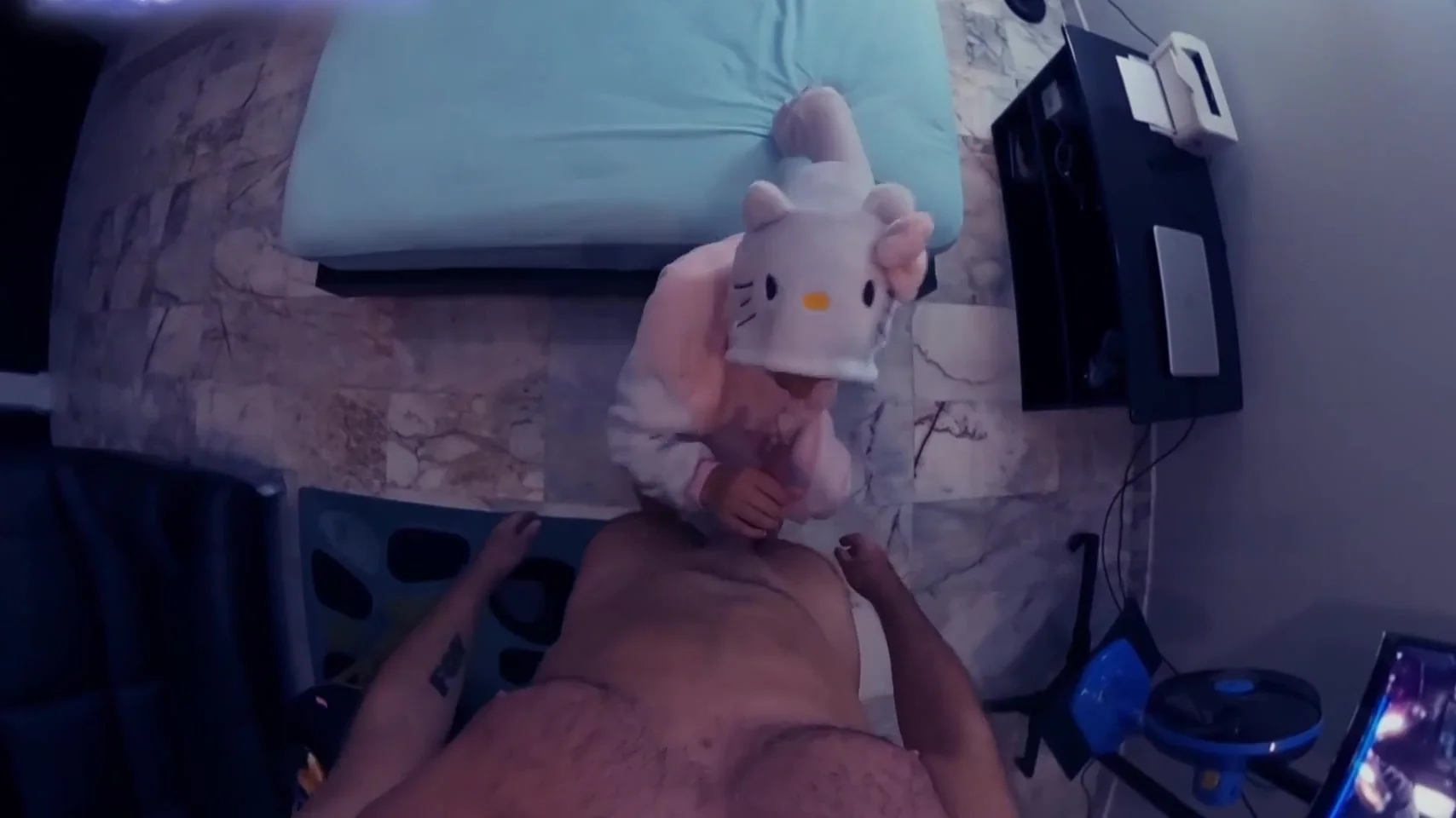 Lisa Fox And Alex Foxe In Naughty Stepdaughter Gets Fuck In Pajama