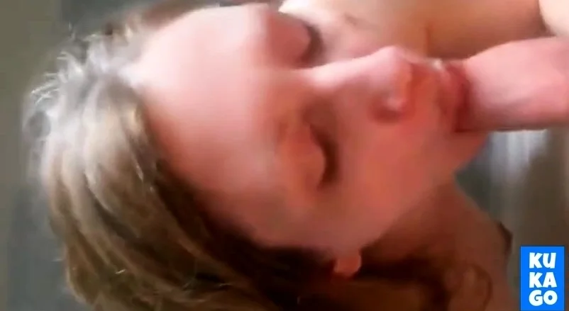 Mature Becky's Blowjob in the Bathtub