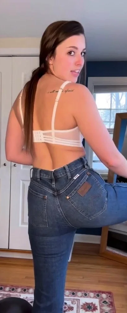 Captivating small ass Oakley Rae Nude OF