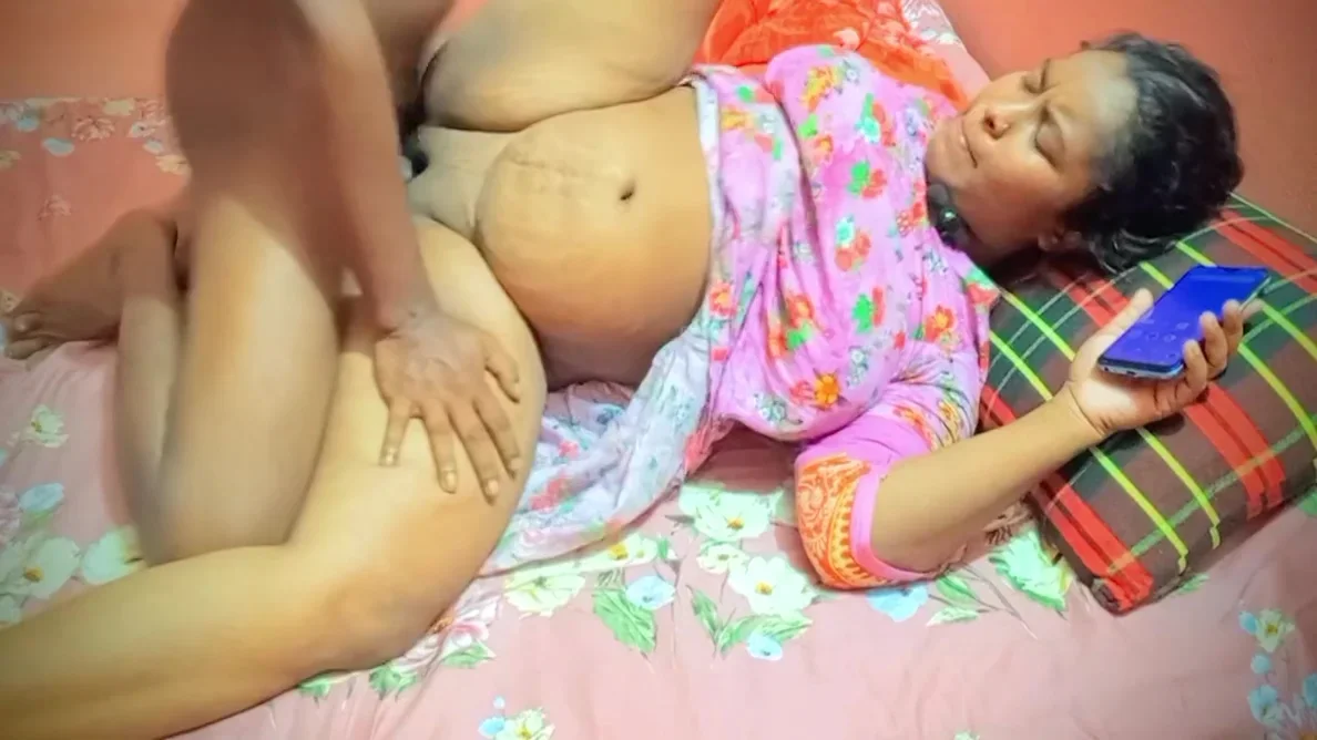 I Had Sex With A Fat Girlfriend Today Too, Shes Talking To Her Husband On The Phone