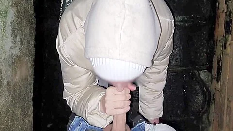 Public Oral Sex On The Streets Of Venice. Quick Blowjob On The First Date 5 Min