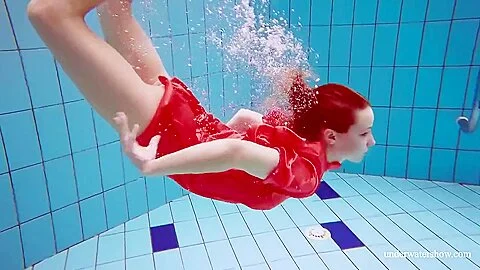 Sexy Naked Twat Avenna Swims Nude In The Pool